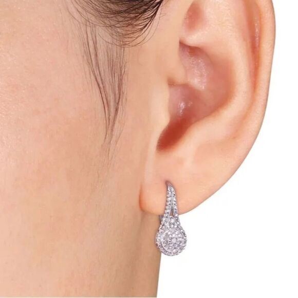 The Aria Drop Earrings in 925 silver and cubic zirconia - Picture 4 of 5